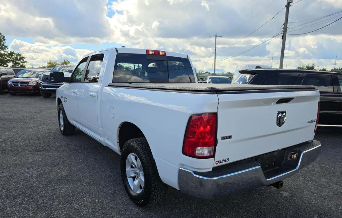 2019 RAM 1500 CLASSIC SLT CREW CAB MEDIUM BED 3