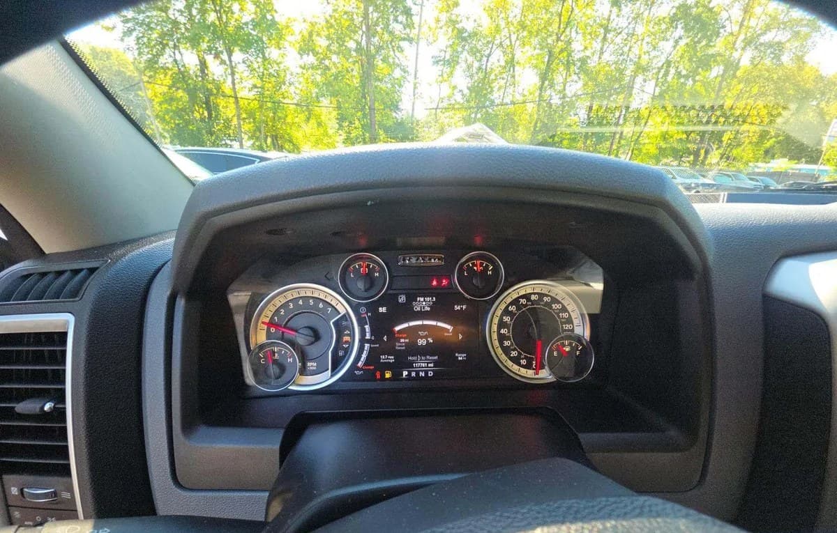 2017 RAM 1500 BIG HORN CREW CAB MEDIUM BED 6
