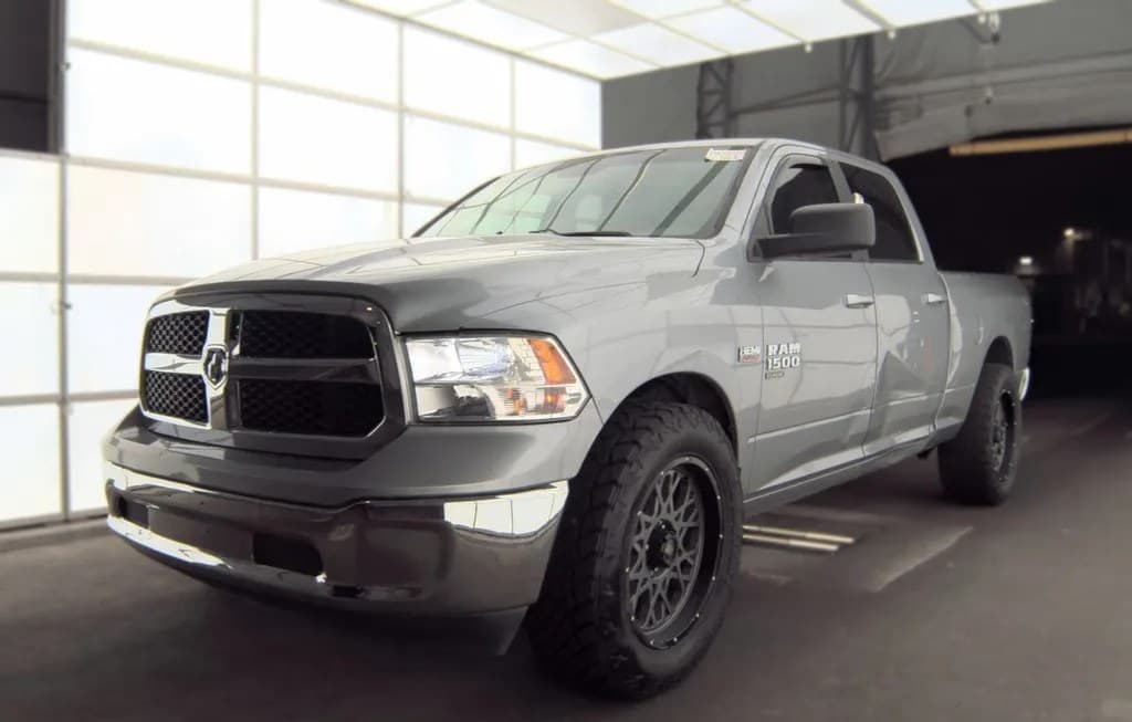 2020 RAM 1500 CLASSIC SLT CREW CAB MEDIUM BED 1