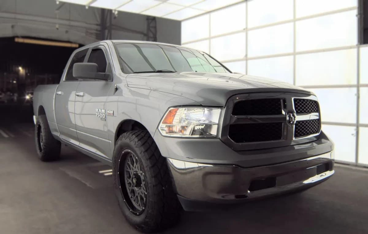 2020 RAM 1500 CLASSIC SLT CREW CAB MEDIUM BED 4