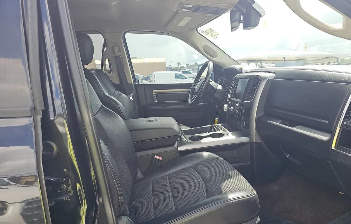 2017 RAM 1500 SPORT CREW CAB MEDIUM BED 5