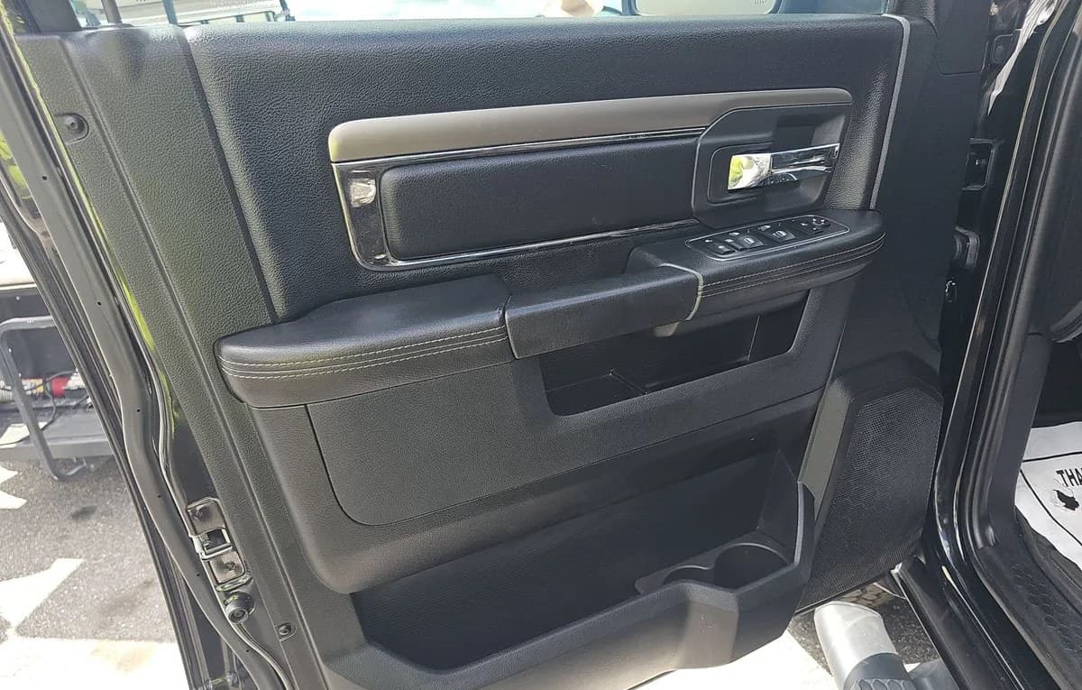 2017 RAM 1500 SPORT CREW CAB MEDIUM BED 6