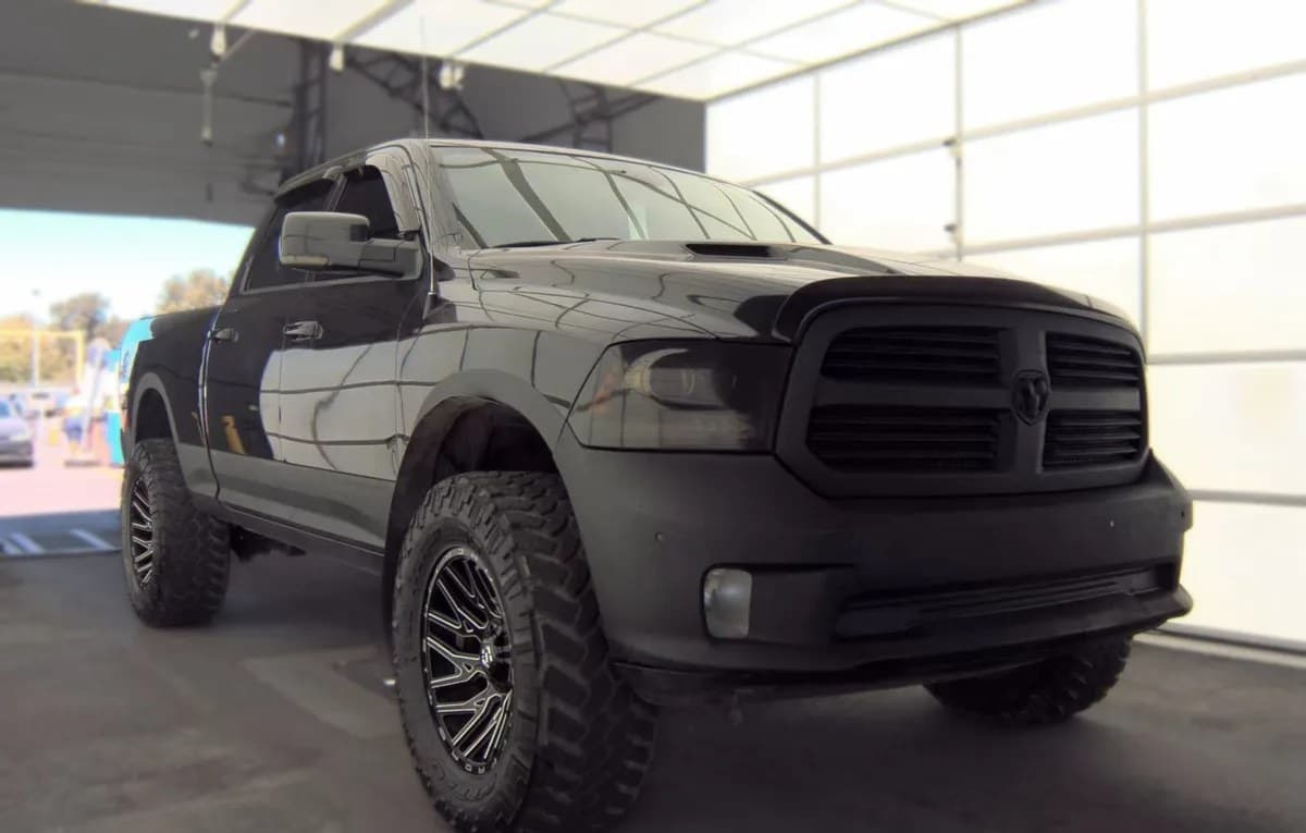 2017 RAM 1500 SPORT CREW CAB MEDIUM BED 4