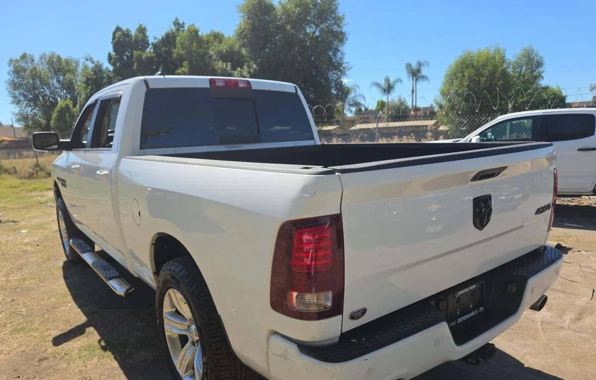 2017 RAM 1500 SPORT CREW CAB MEDIUM BED 3