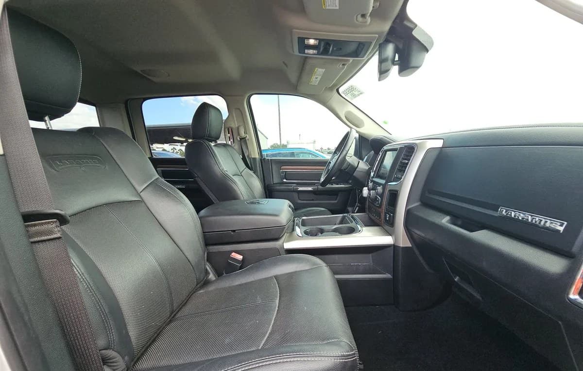 2018 RAM 1500 LARAMIE CREW CAB MEDIUM BED 5