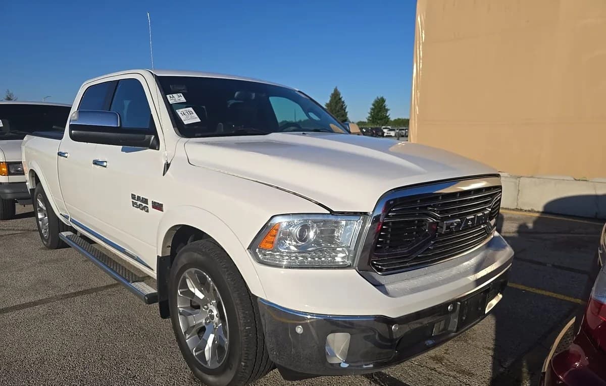 2017 RAM 1500 LIMITED CREW CAB MEDIUM BED 4