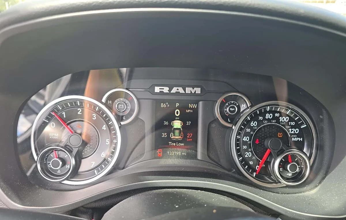 2020 RAM 1500 BIG HORN EXTENDED CAB MEDIUM BED 6
