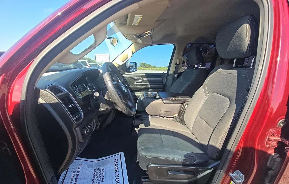 2019 RAM 1500 TRADESMAN EXTENDED CAB MEDIUM BED 4