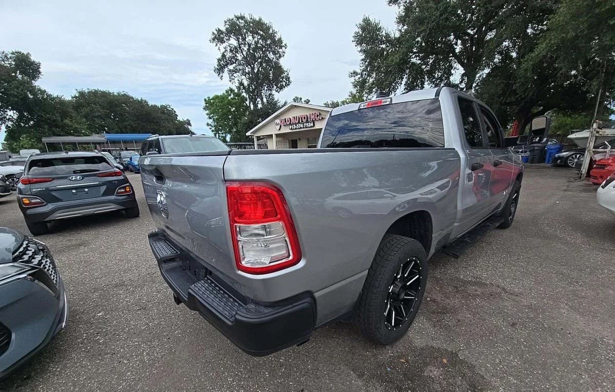 2019 RAM 1500 TRADESMAN EXTENDED CAB MEDIUM BED 4