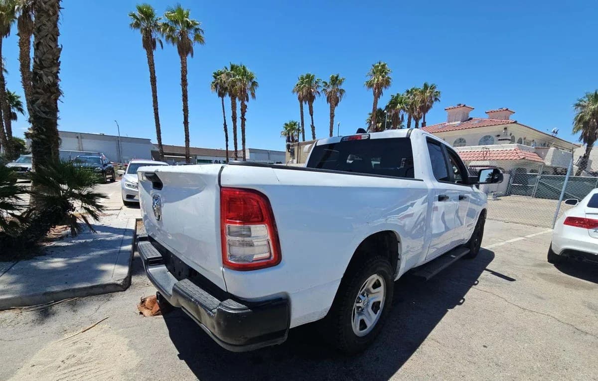 2019 RAM 1500 TRADESMAN EXTENDED CAB MEDIUM BED 4