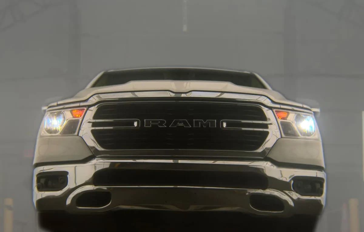 2020 RAM 1500 BIG HORN CREW CAB SHORT BED 4