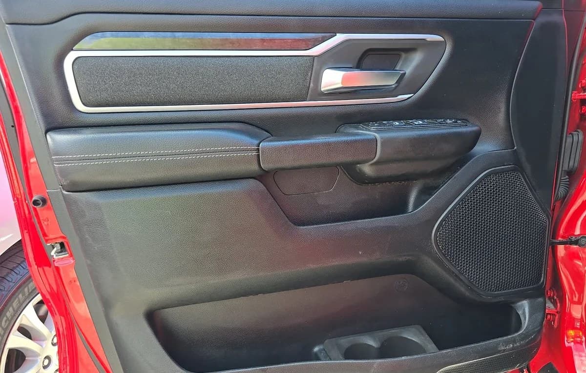 2020 RAM 1500 BIG HORN CREW CAB SHORT BED 6