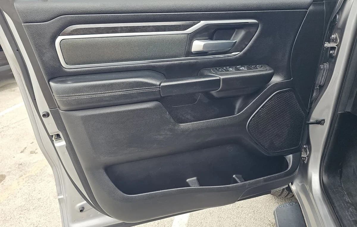 2022 RAM 1500 BIG HORN CREW CAB SHORT BED 6