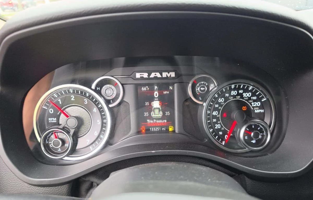 2020 RAM 1500 BIG HORN CREW CAB MEDIUM BED 6