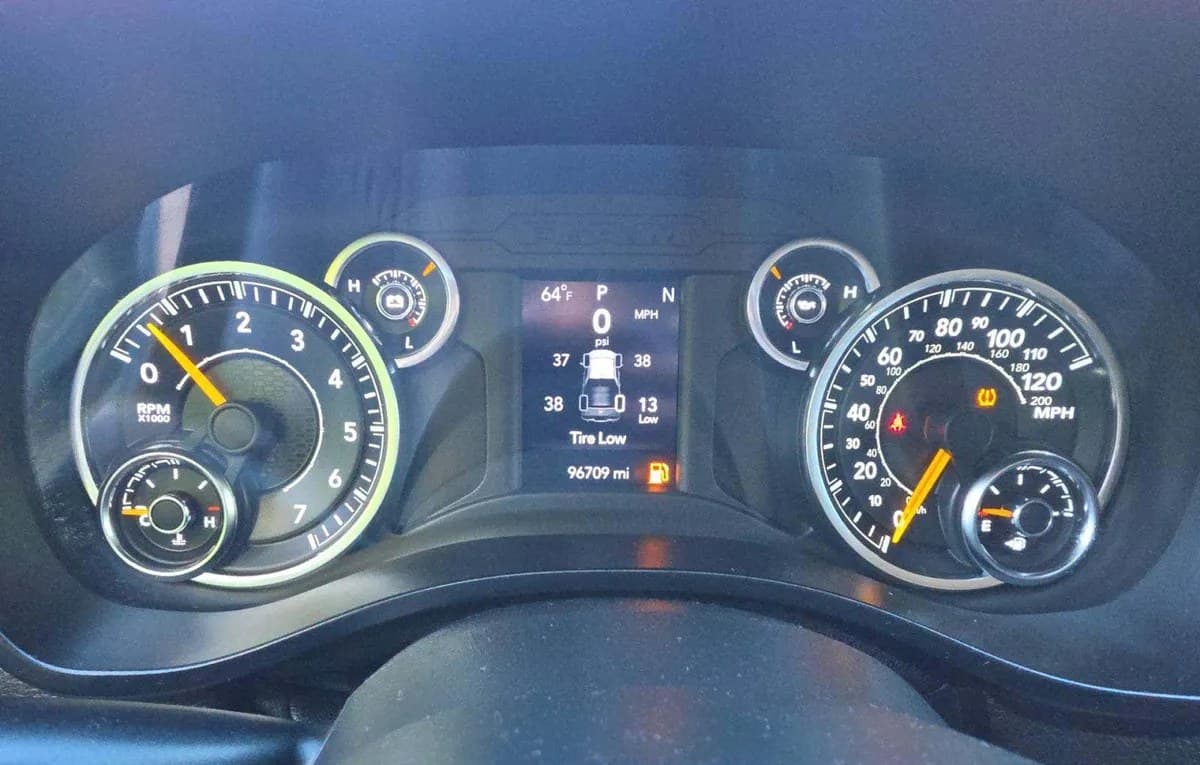 2020 RAM 1500 BIG HORN EXTENDED CAB MEDIUM BED 6
