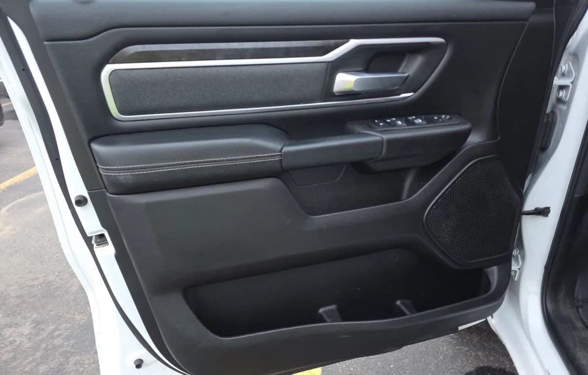 2023 RAM 1500 BIG HORN EXTENDED CAB MEDIUM BED 6