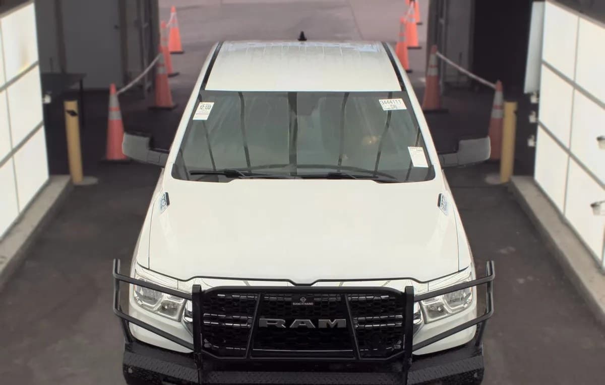 2024 RAM 1500 LONE STAR CREW CAB SHORT BED 3