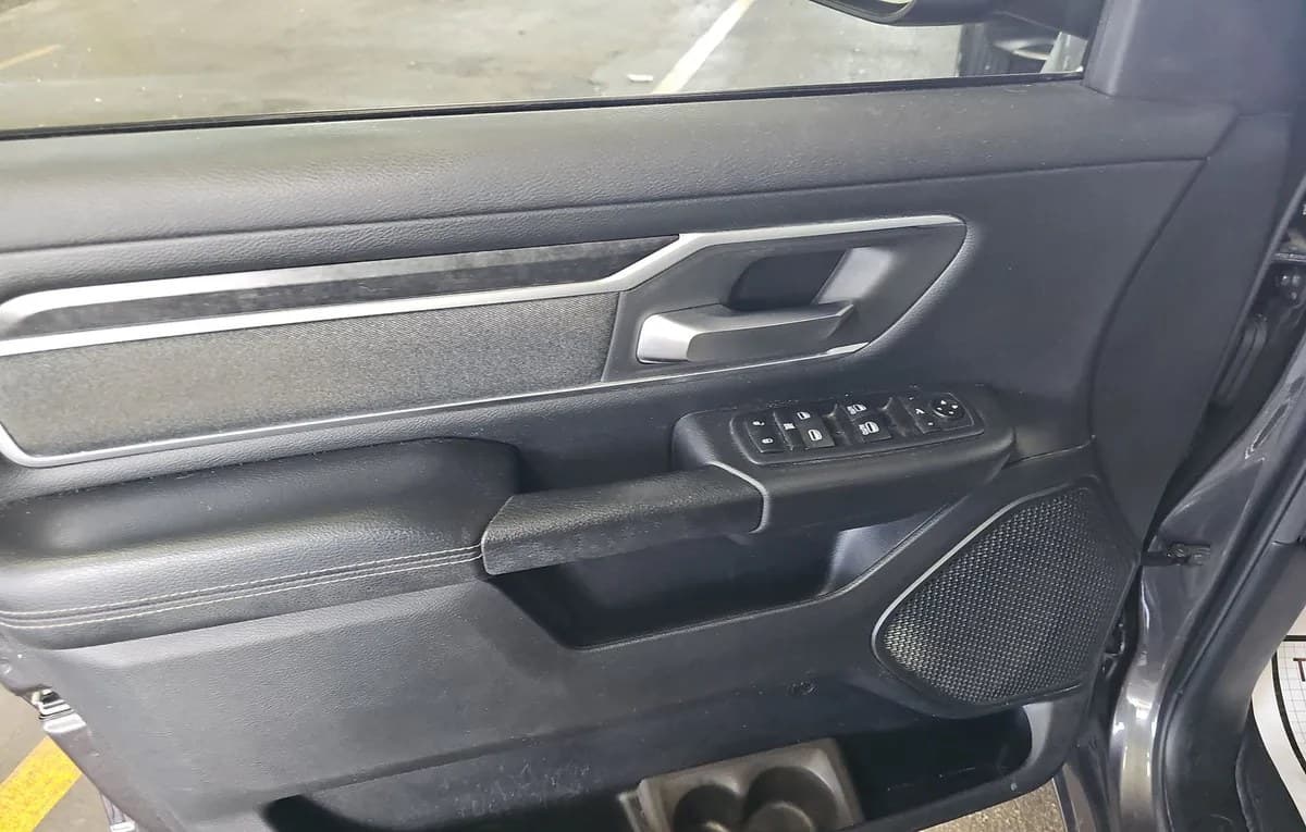 2020 RAM 1500 BIG HORN CREW CAB MEDIUM BED 6