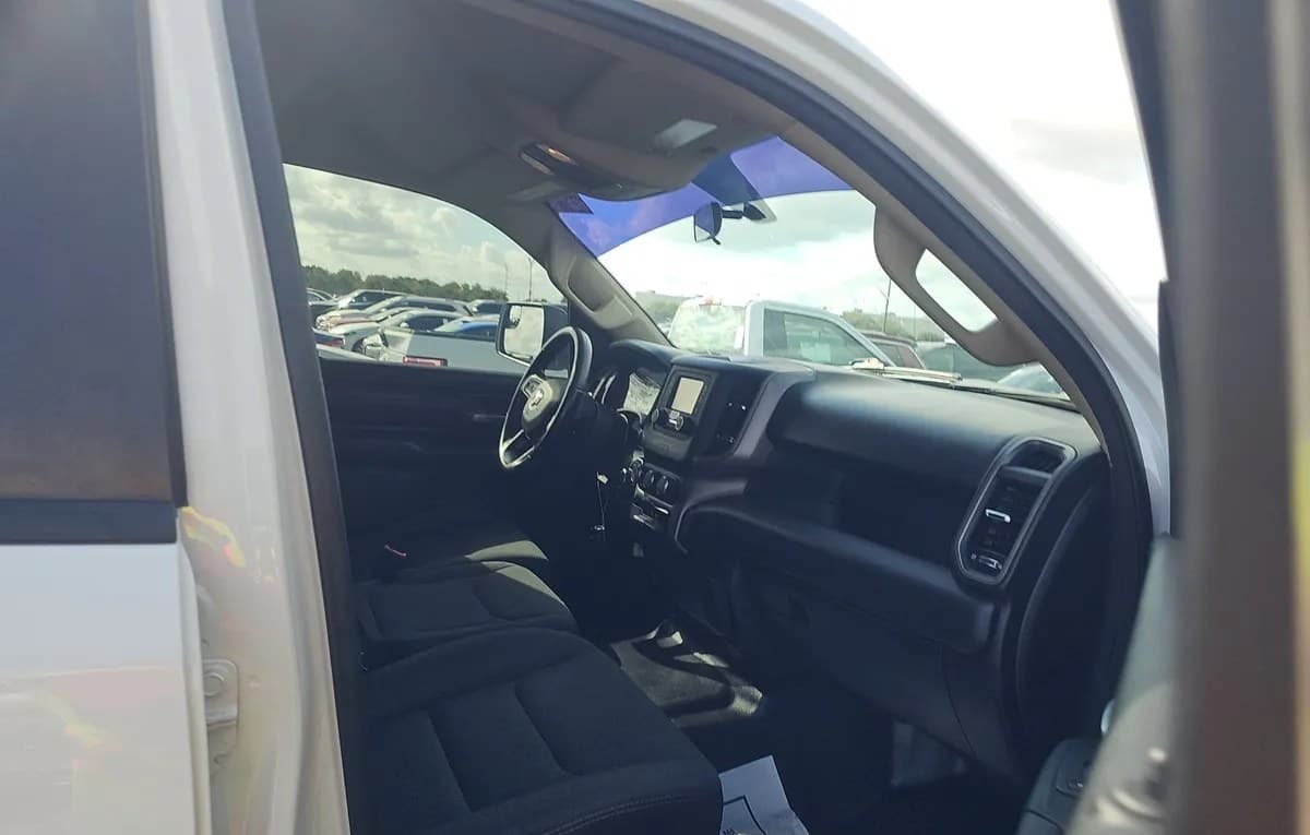2020 RAM 1500 TRADESMAN EXTENDED CAB MEDIUM BED 5
