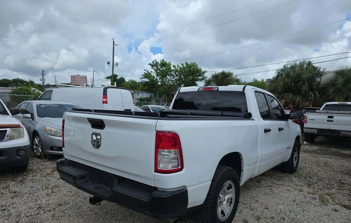 2022 RAM 1500 TRADESMAN EXTENDED CAB MEDIUM BED 4