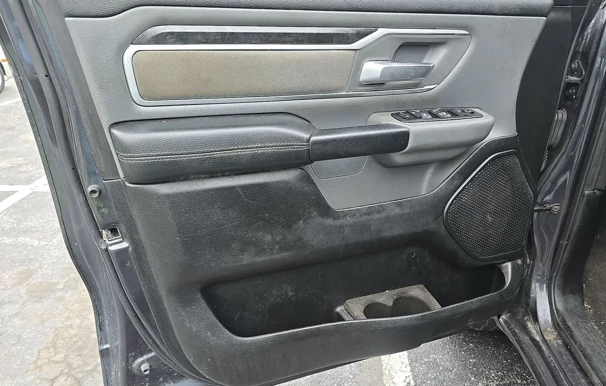2020 RAM 1500 BIG HORN EXTENDED CAB MEDIUM BED 6