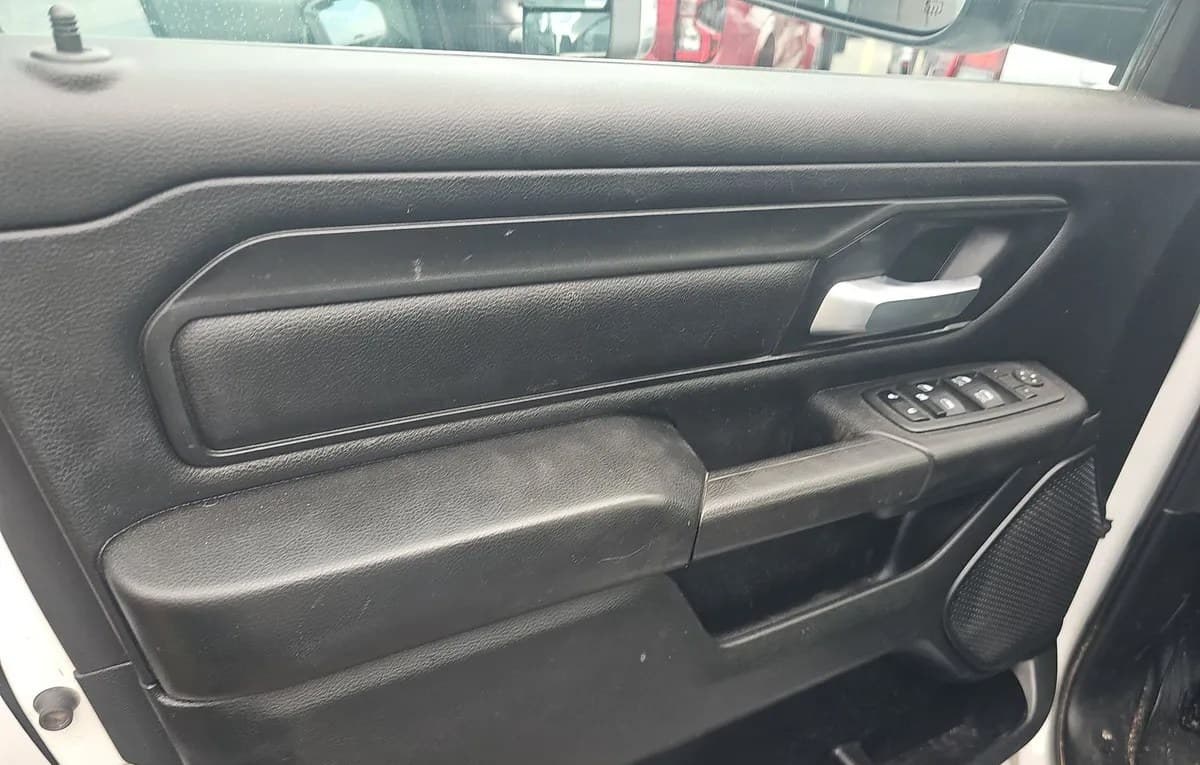 2022 RAM 1500 TRADESMAN EXTENDED CAB MEDIUM BED 6