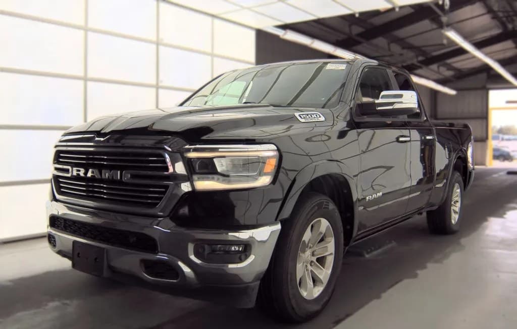 2019 RAM 1500 LARAMIE EXTENDED CAB MEDIUM BED 1