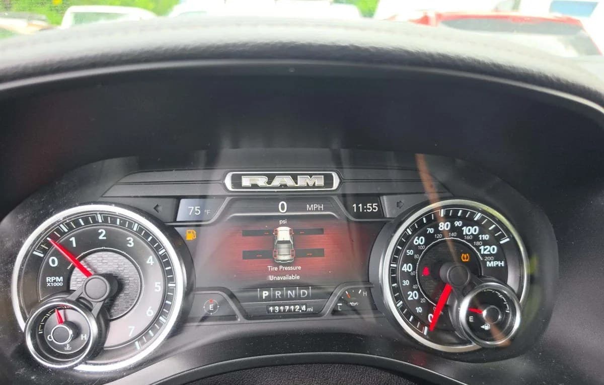 2019 RAM 1500 LARAMIE EXTENDED CAB MEDIUM BED 6