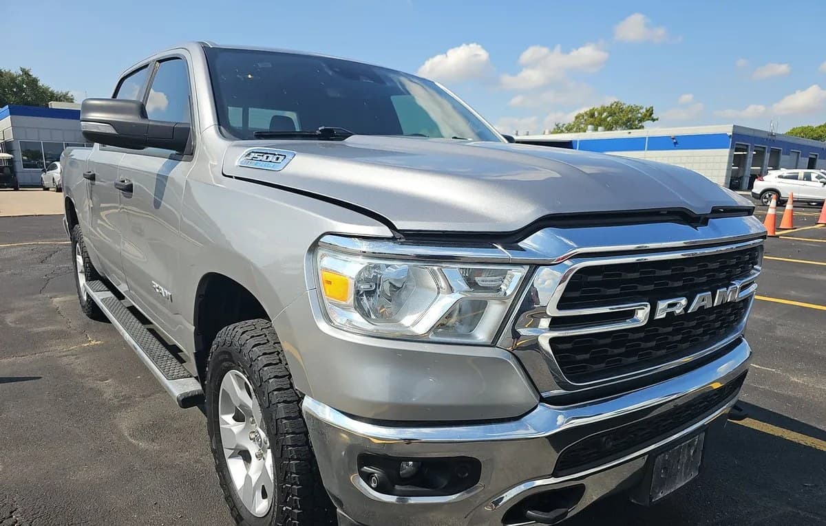 2023 RAM 1500 LONE STAR CREW CAB SHORT BED 4