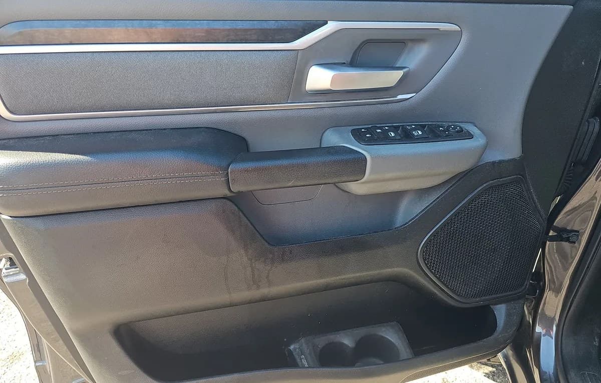 2020 RAM 1500 BIG HORN CREW CAB SHORT BED 6