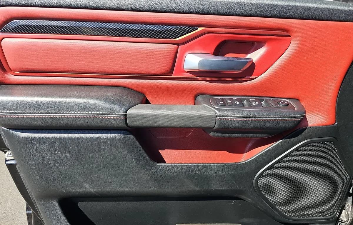 2019 RAM 1500 REBEL CREW CAB SHORT BED 6