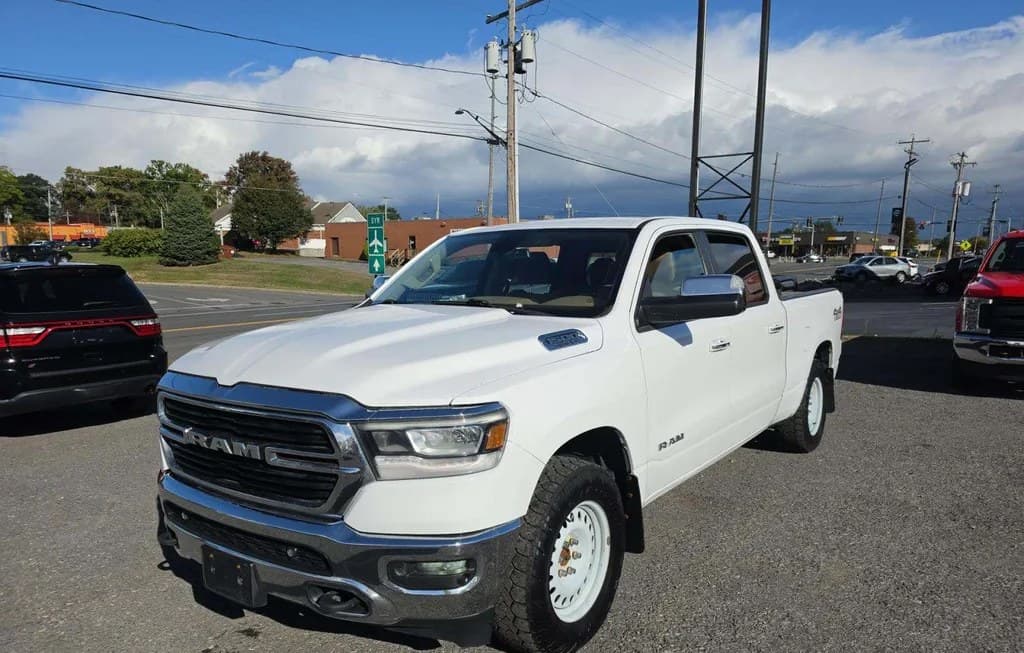 2019 RAM 1500 BIG HORN CREW CAB MEDIUM BED 1