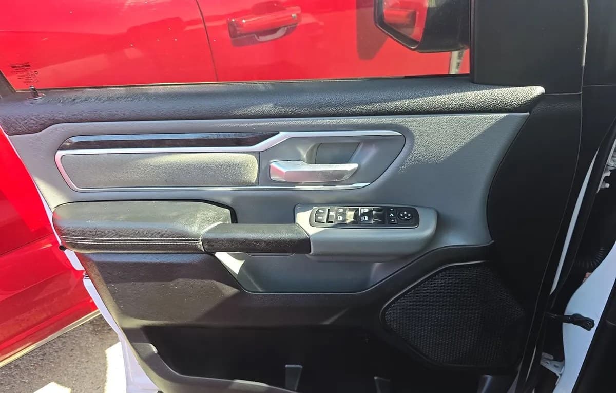 2019 RAM 1500 BIG HORN/LONE STAR CREW CAB MEDIUM BED 6