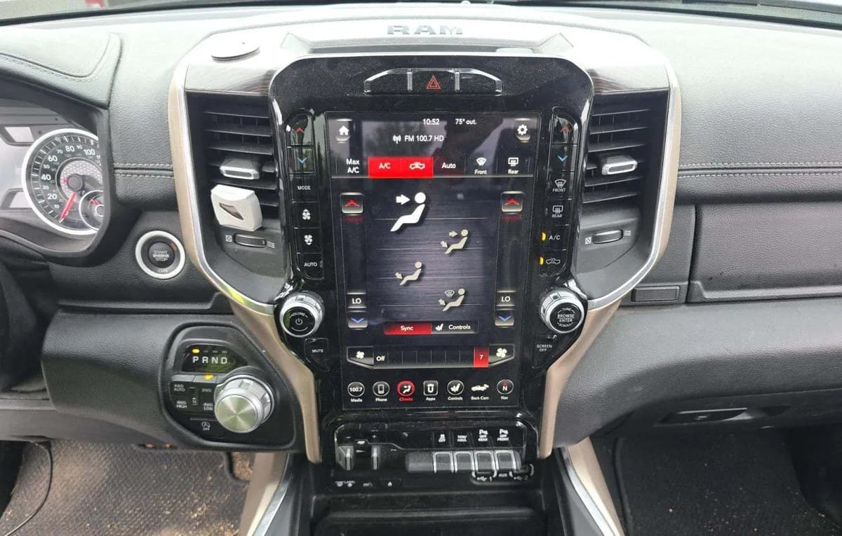 2019 RAM 1500 LARAMIE CREW CAB MEDIUM BED 7