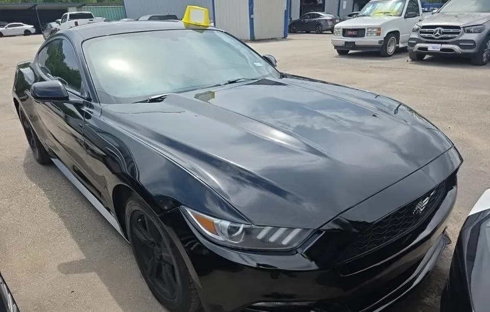 2017 FORD MUSTANG V6 COUPE 4