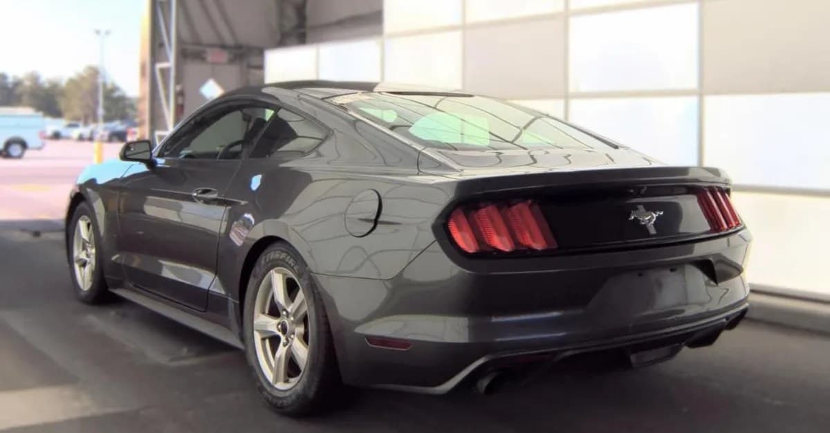 2017 FORD MUSTANG V6 5