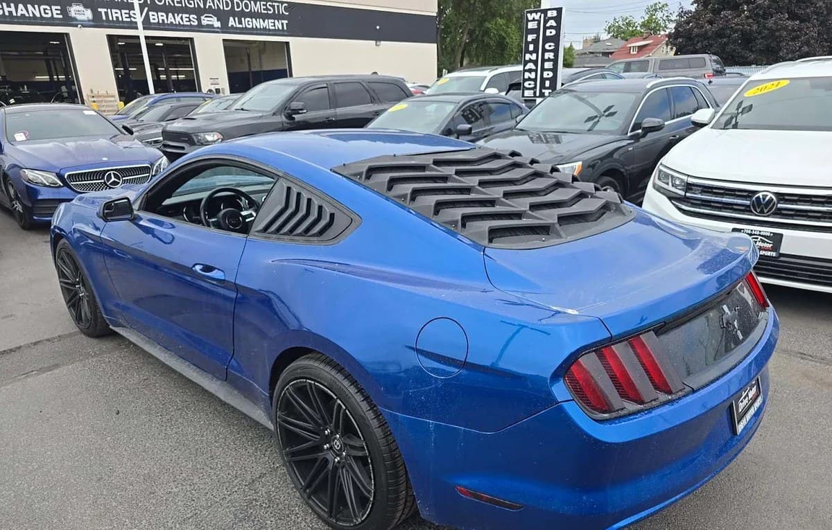2017 FORD MUSTANG V6 3