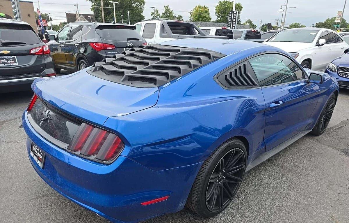 2017 FORD MUSTANG V6 4