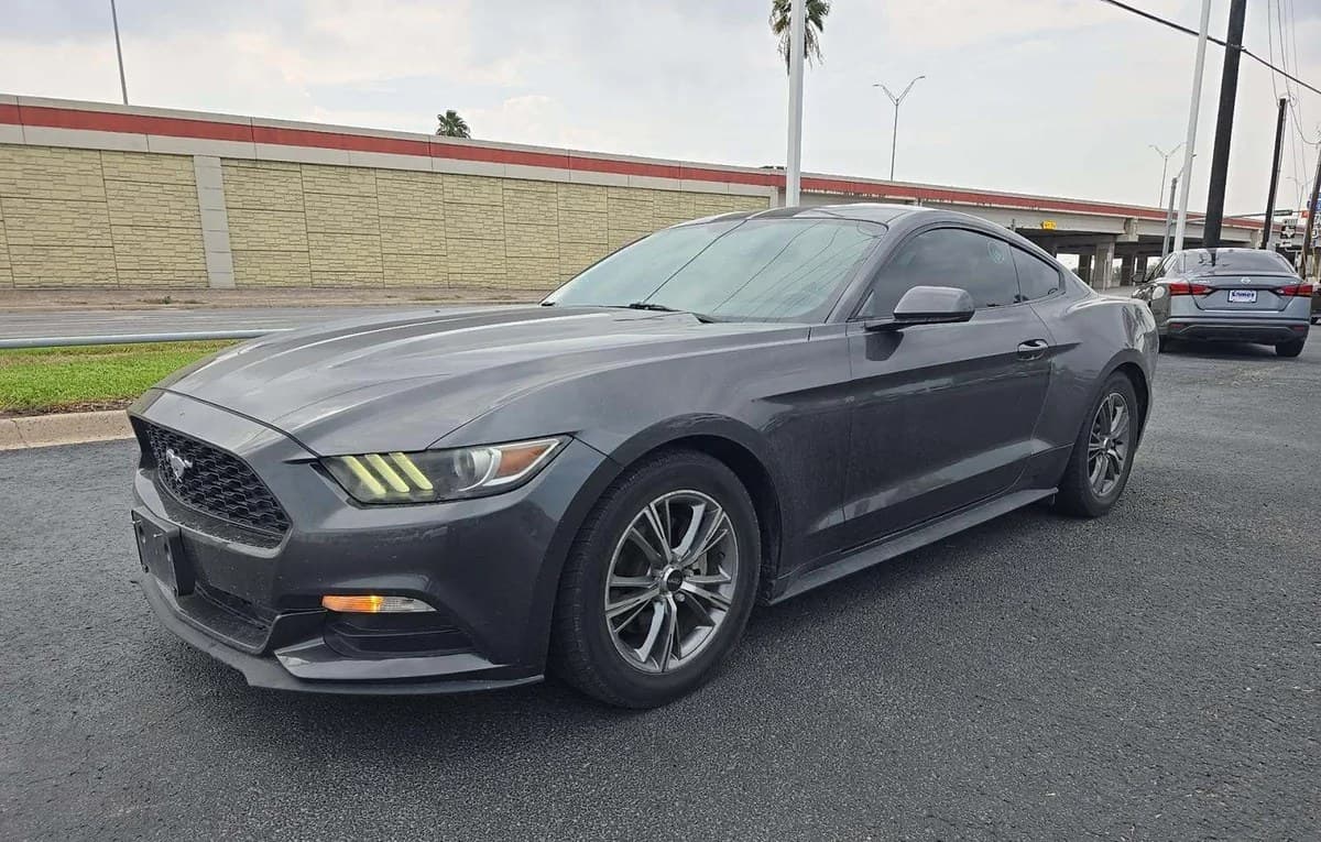 2017 FORD MUSTANG V6 2