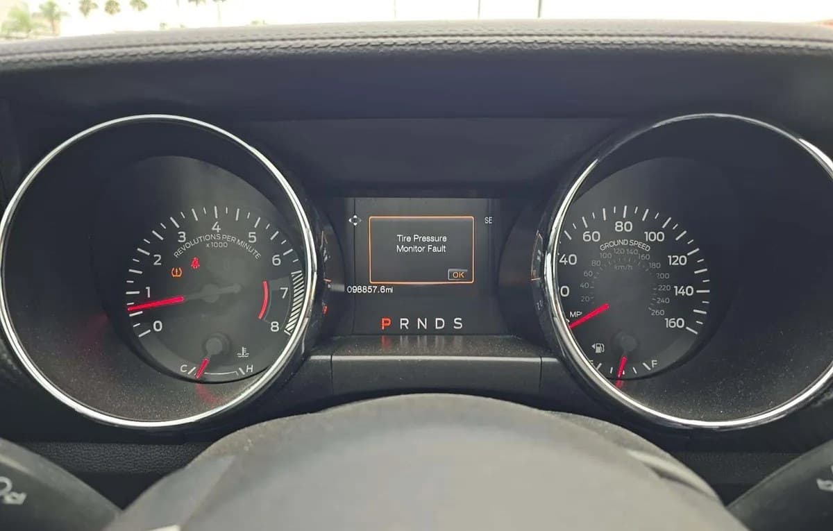 2017 FORD MUSTANG V6 6