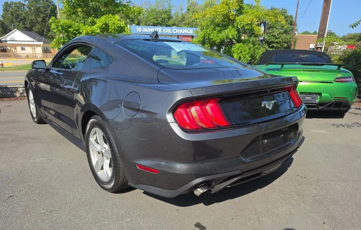 2020 FORD MUSTANG EcoBoost 3