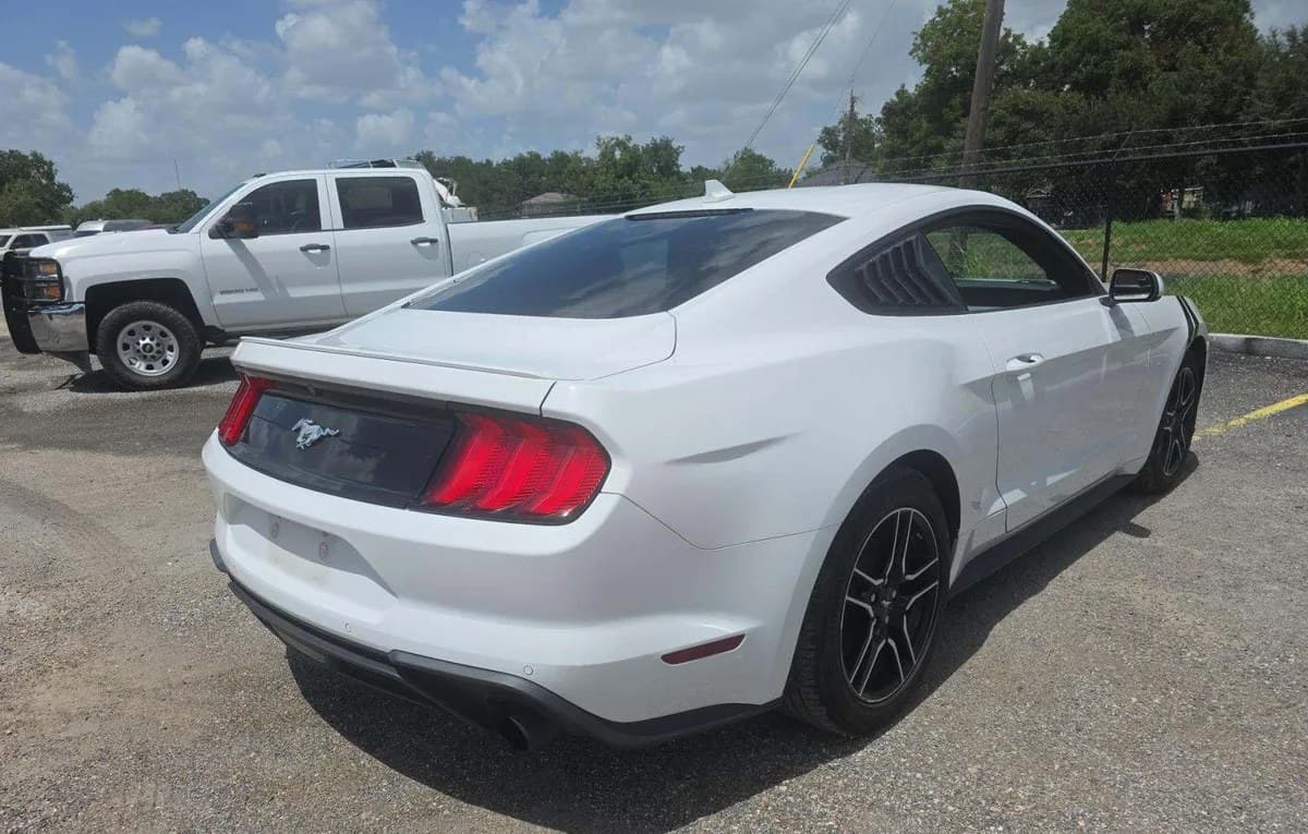 2020 FORD MUSTANG ECOBOOST COUPE 4