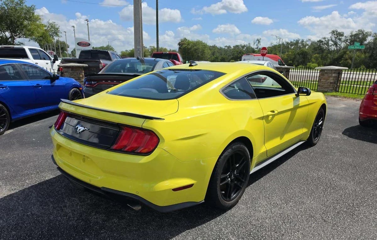 2021 FORD MUSTANG EcoBoost 4