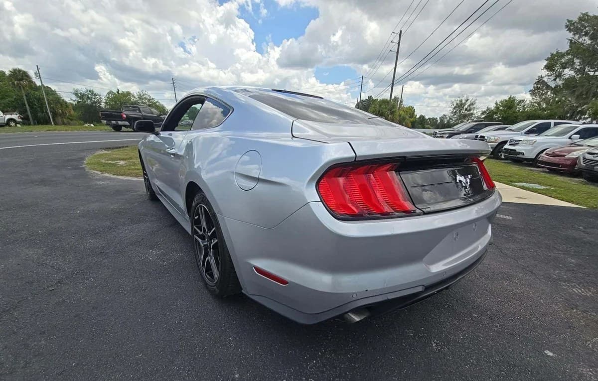 2018 FORD MUSTANG EcoBoost 3