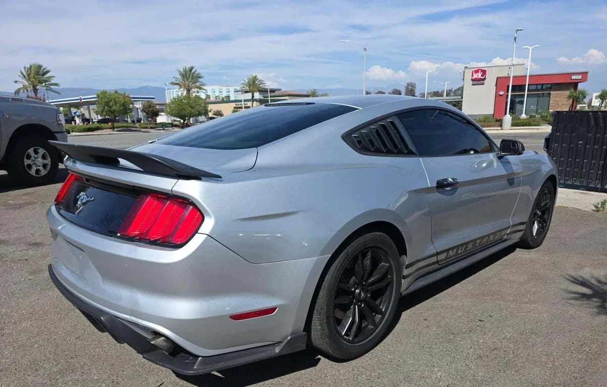 2017 FORD MUSTANG EcoBoost 4