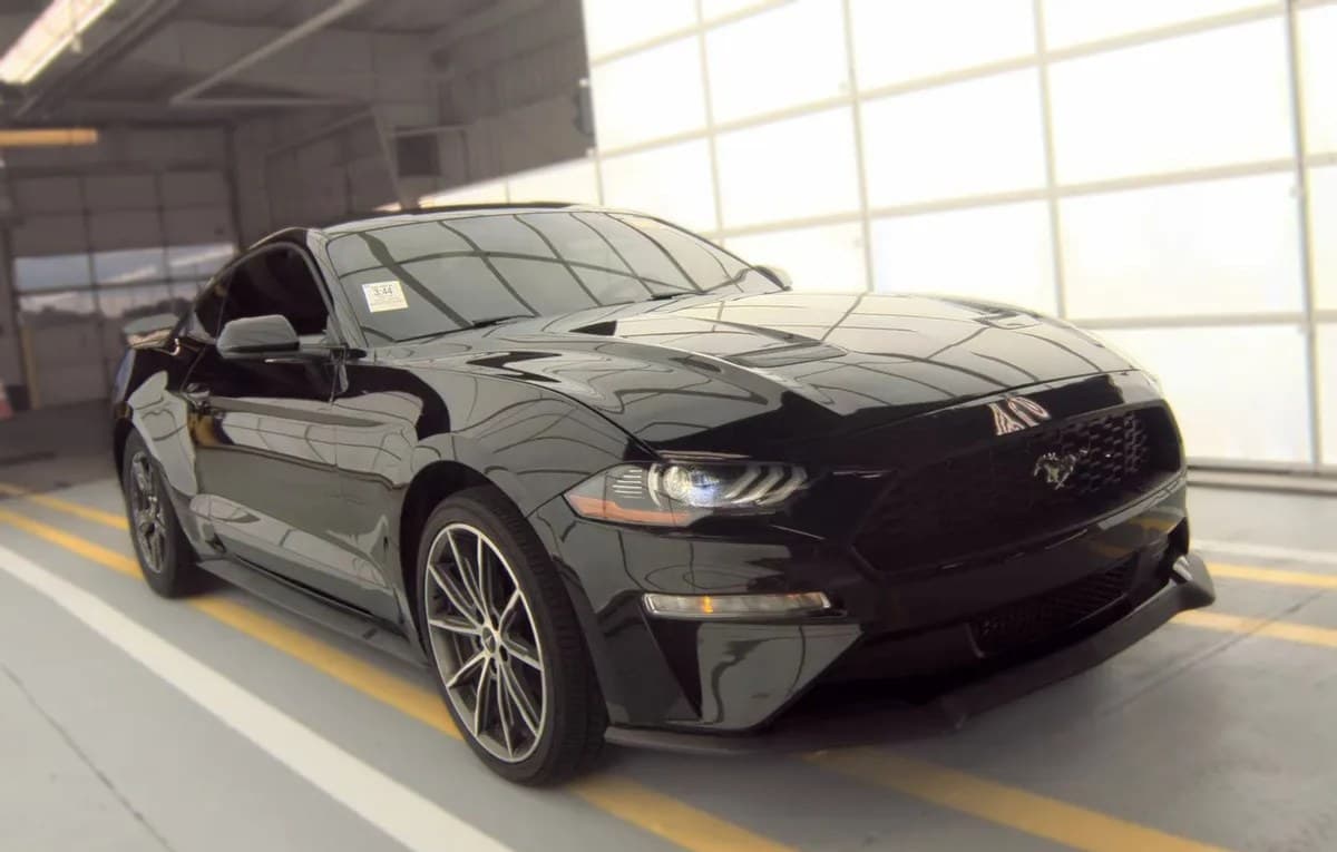 2019 FORD MUSTANG EcoBoost 4