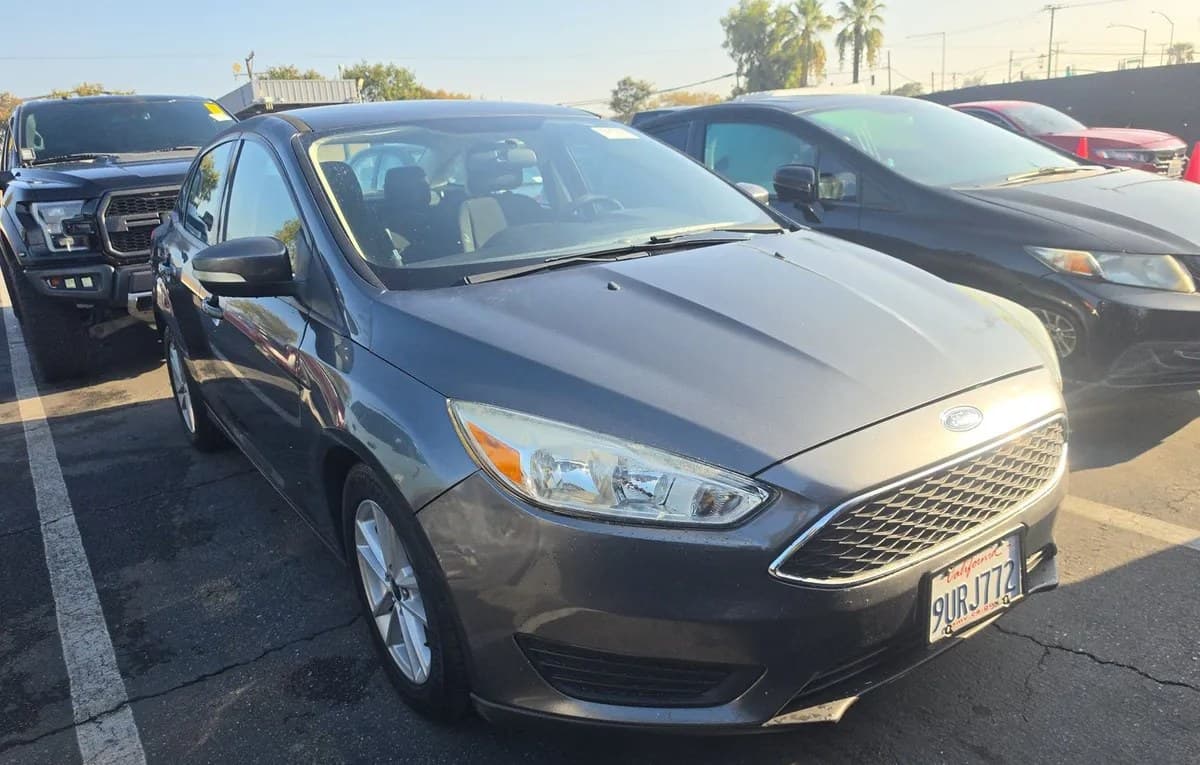 2017 FORD FOCUS SE 3