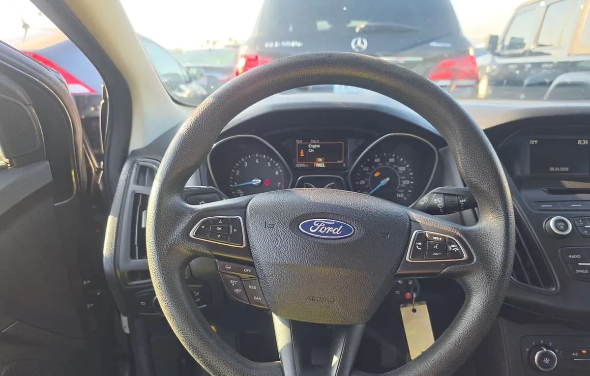 2017 FORD FOCUS SE 6