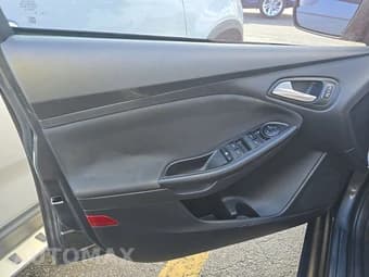 2018 FORD FOCUS SE 10