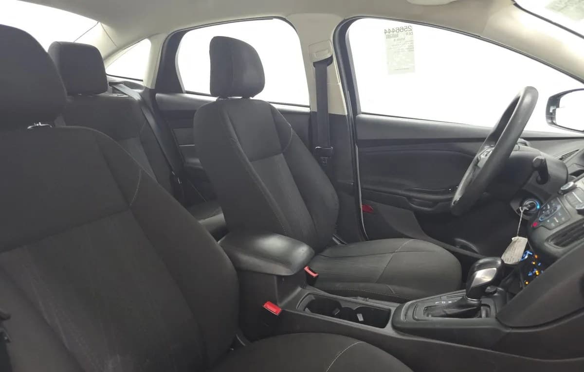 2018 FORD FOCUS SE 4